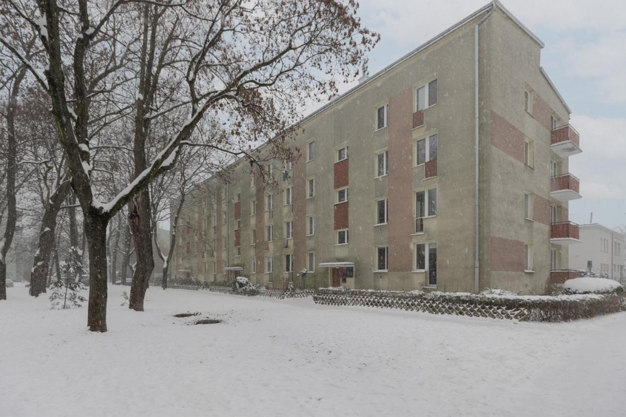 Airport Studio Astronautow With Balcony By Renters Warsaw